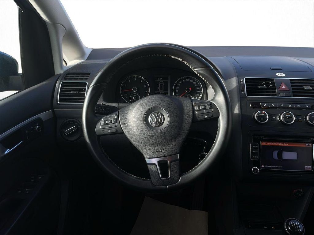 Volkswagen Touran 2014