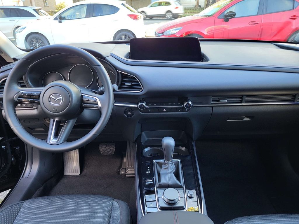 Mazda CX-30 2025