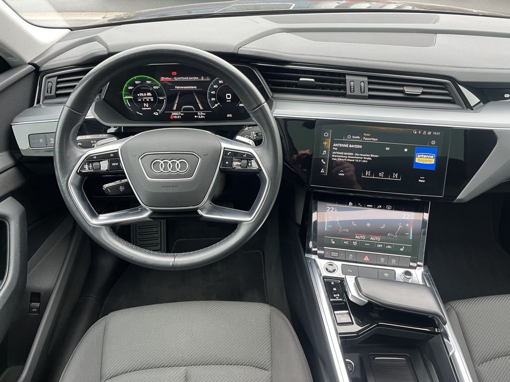 Audi e-tron 2022