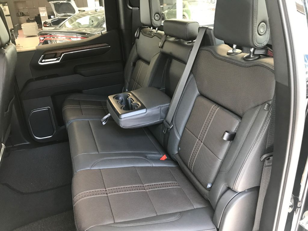 Chevrolet Silverado 2025