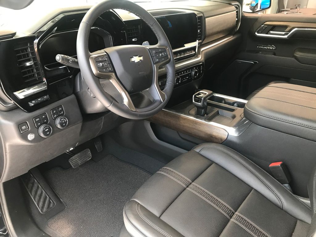 Chevrolet Silverado 2025