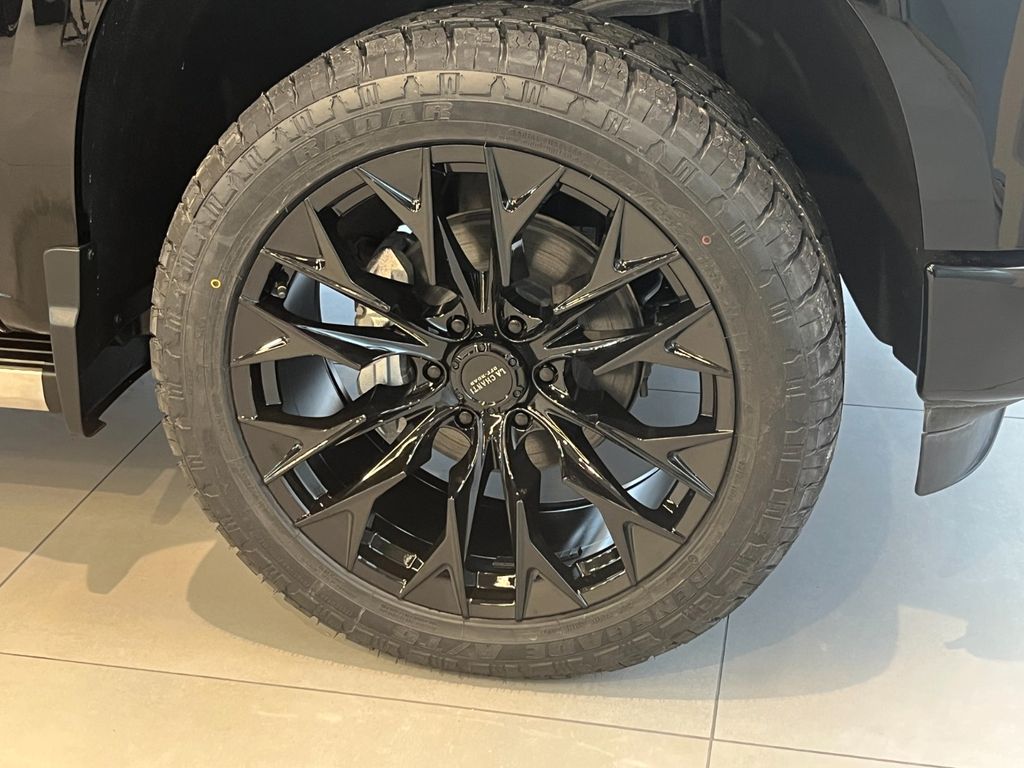 Chevrolet Silverado 2025