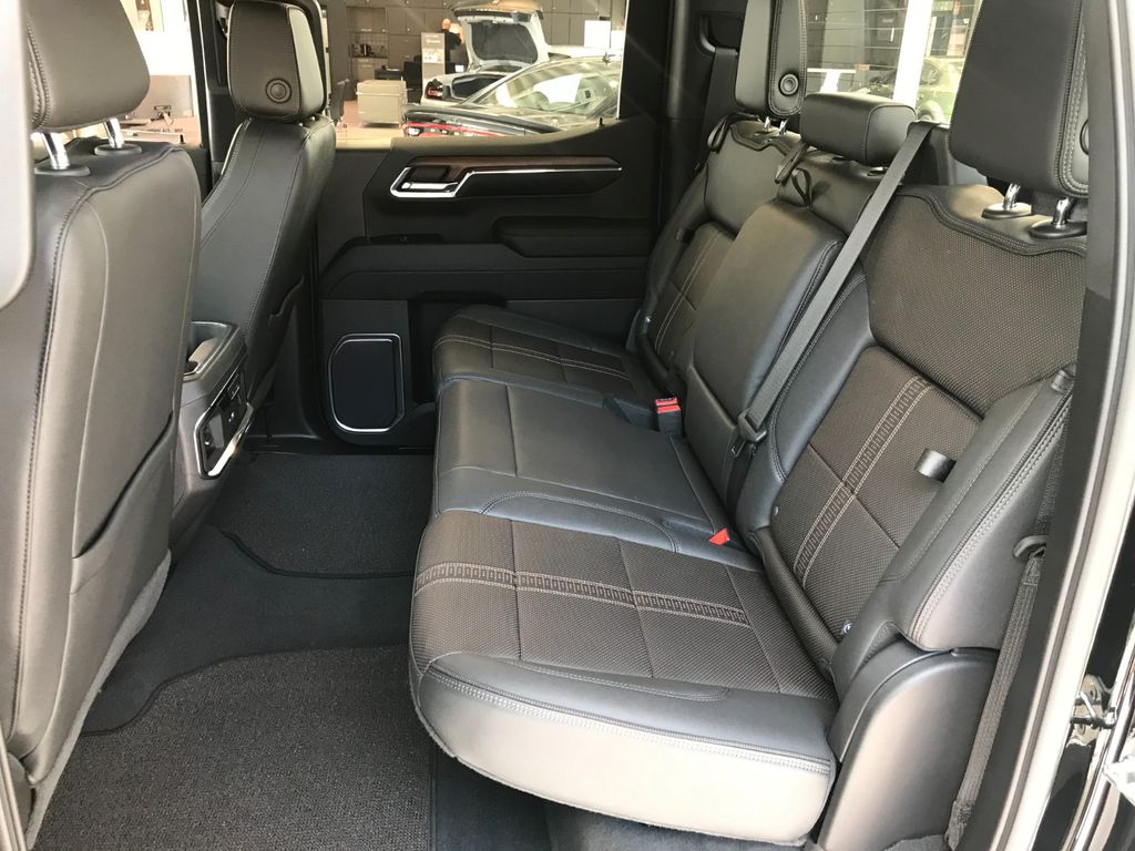 Chevrolet Silverado 2025