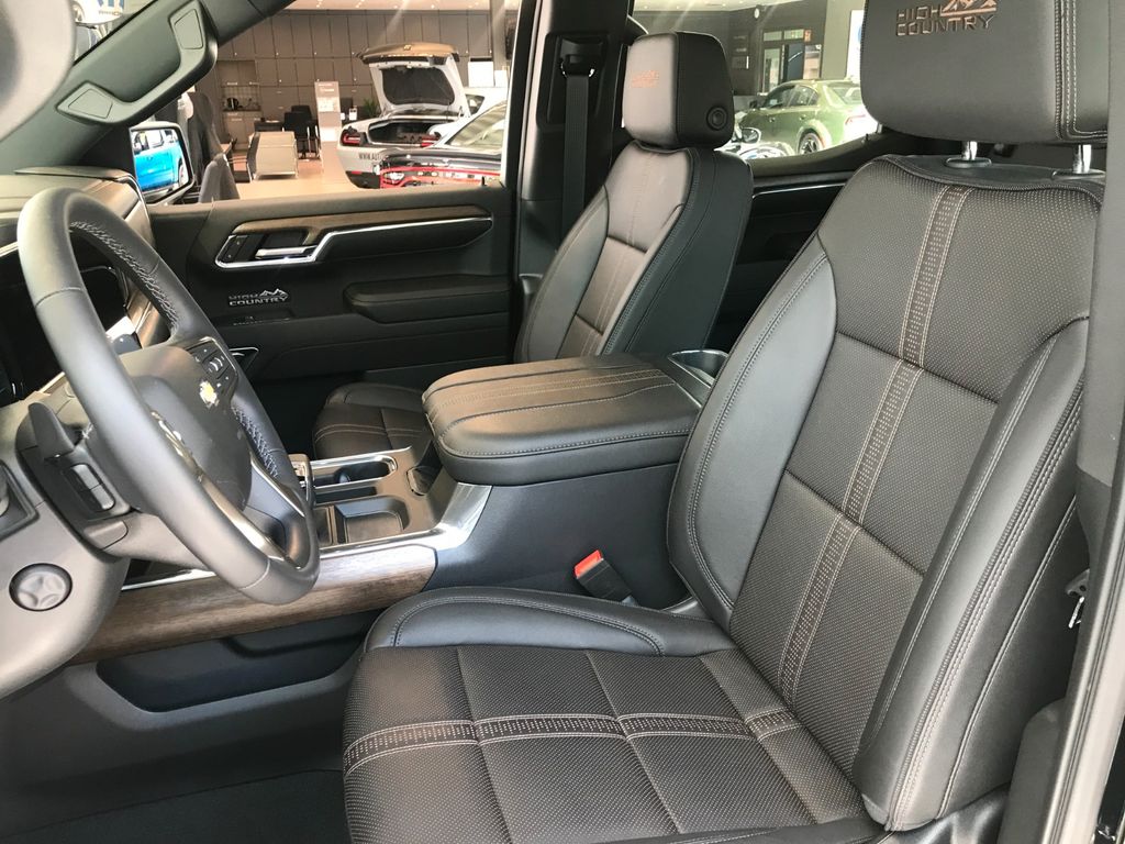 Chevrolet Silverado 2025