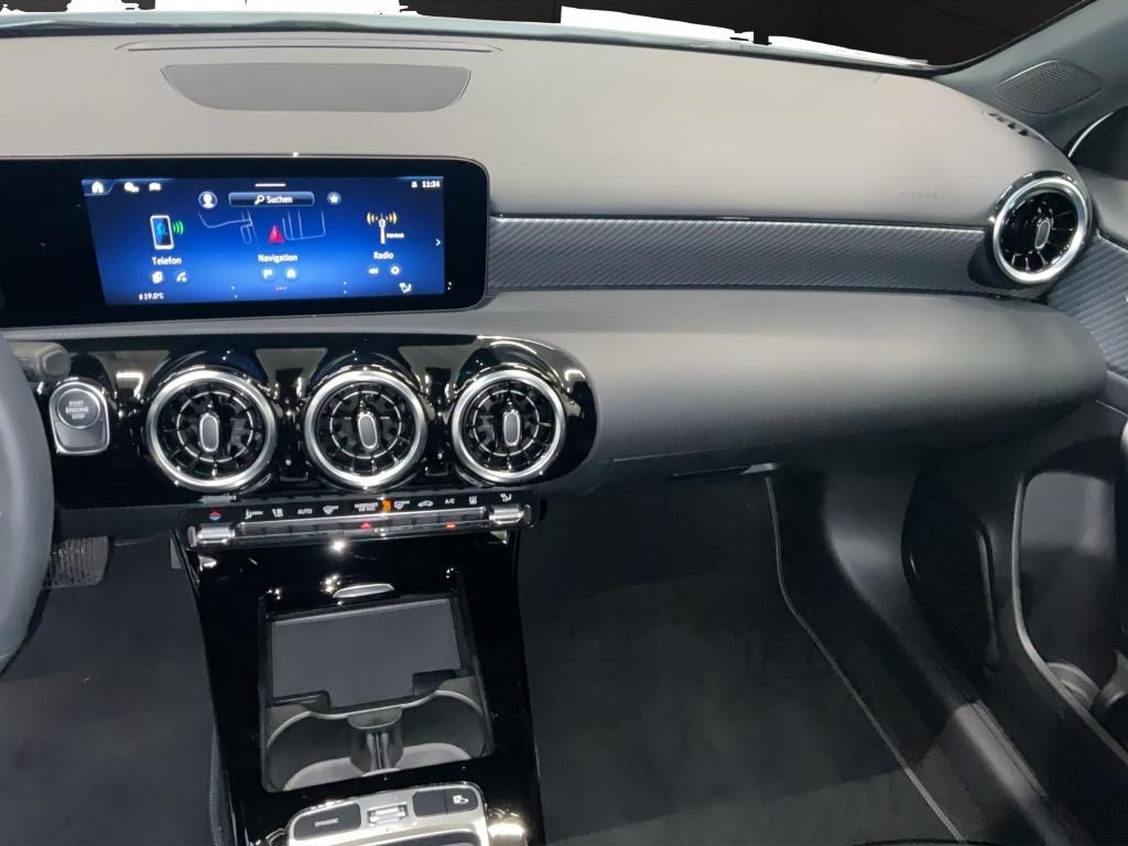 Mercedes-Benz A 250 2025