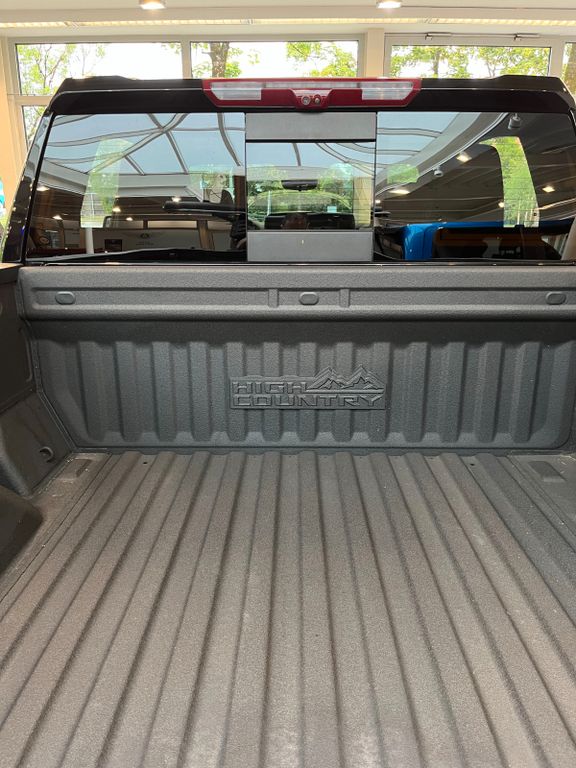 Chevrolet Silverado 2025