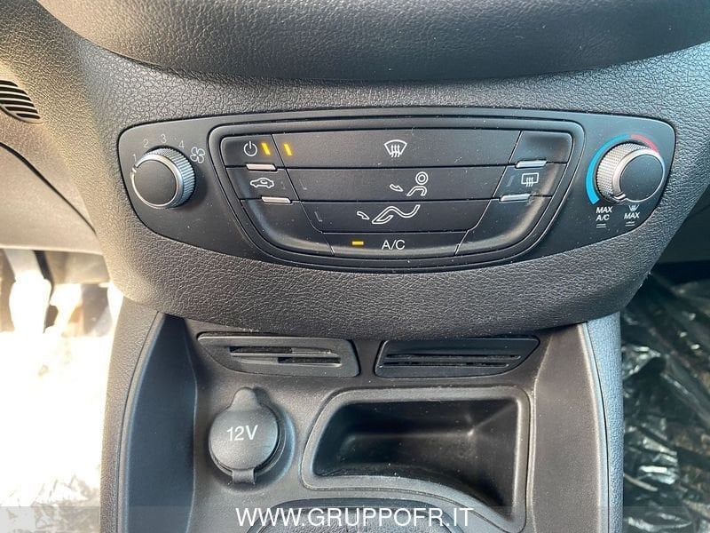 Ford Transit Courier 2017