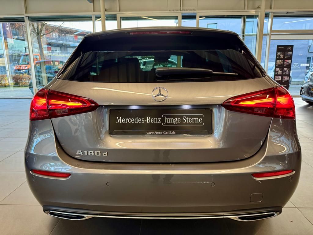 Mercedes-Benz A 180 2024