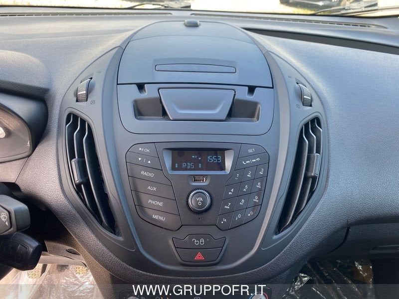 Ford Transit Courier 2017