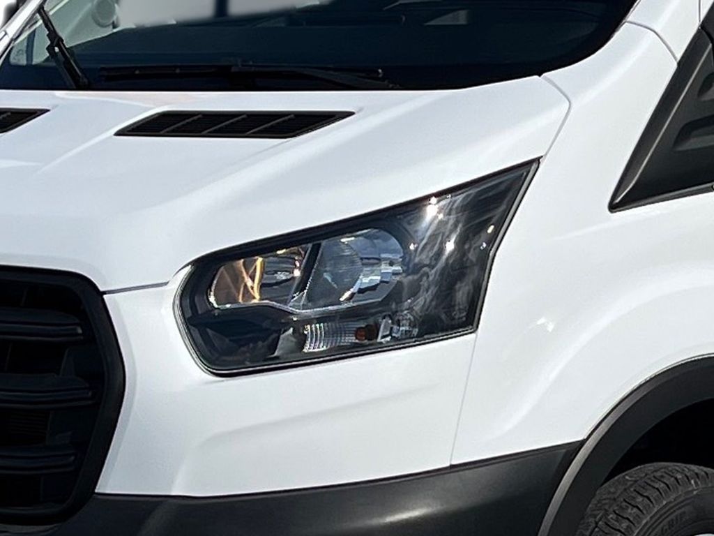 Ford Transit 2025