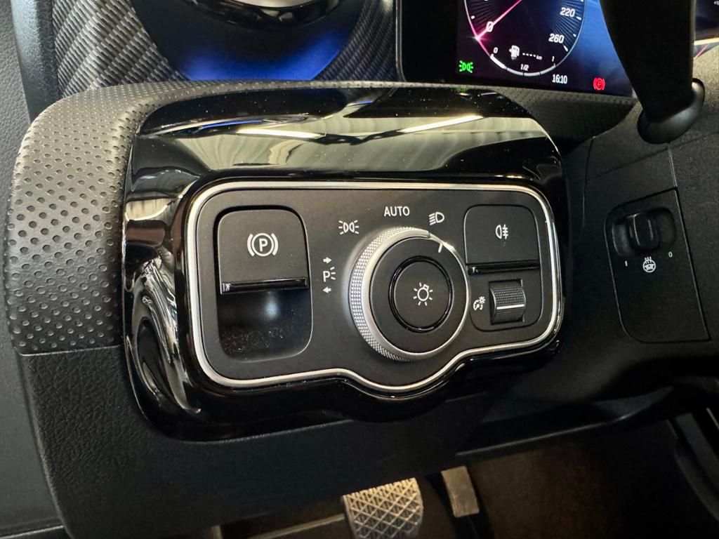 Mercedes-Benz A 180 2024