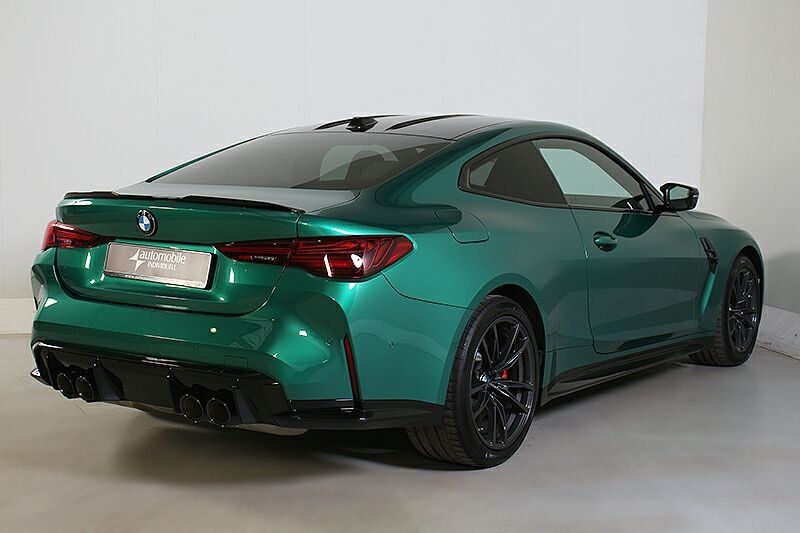 BMW M4 2025