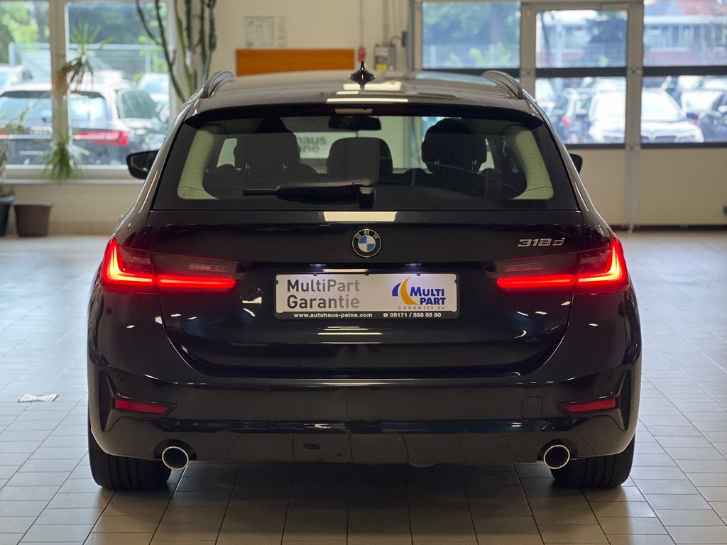 BMW 318 2021