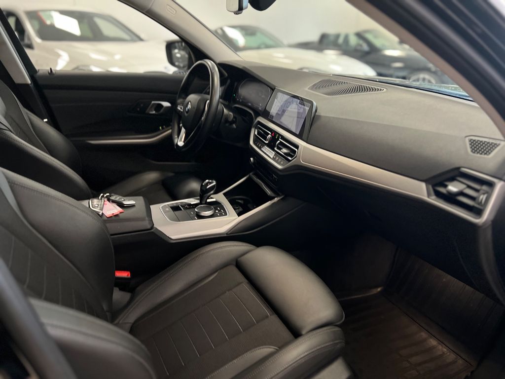 BMW 318 2021