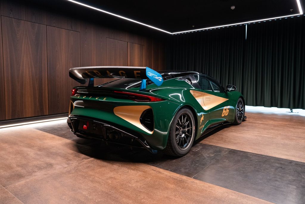 Lotus Emira 2025