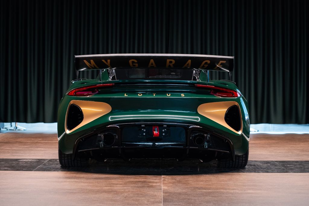 Lotus Emira 2025