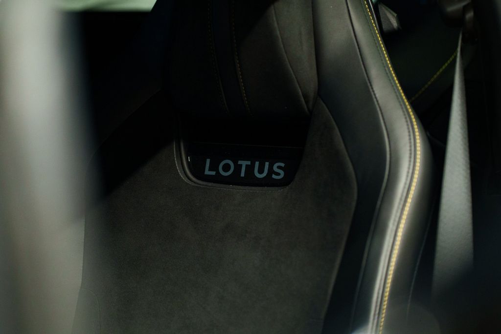 Lotus Emira 2024