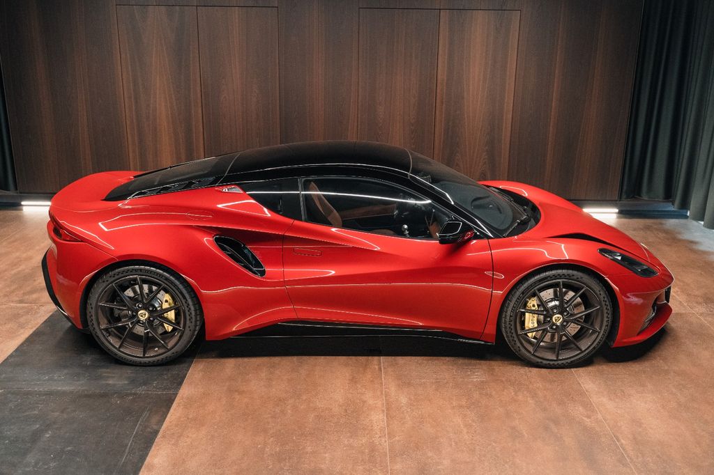 Lotus Emira 2023