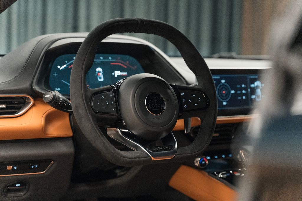 Lotus Emira 2024