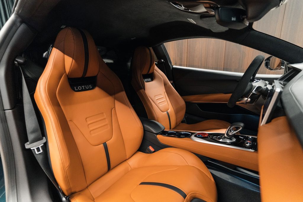 Lotus Emira 2024