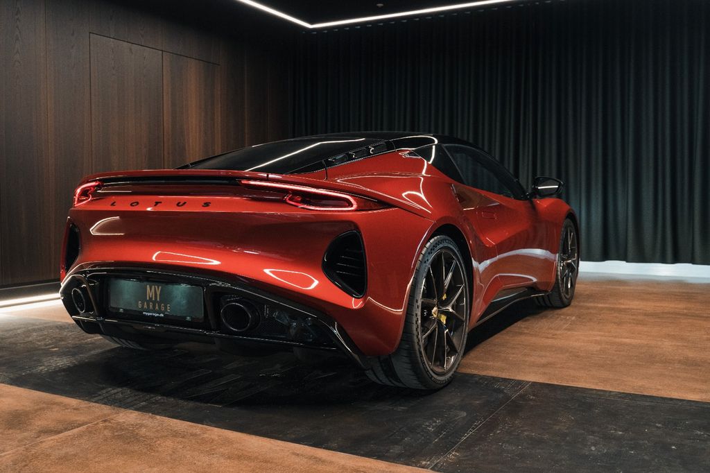 Lotus Emira 2023