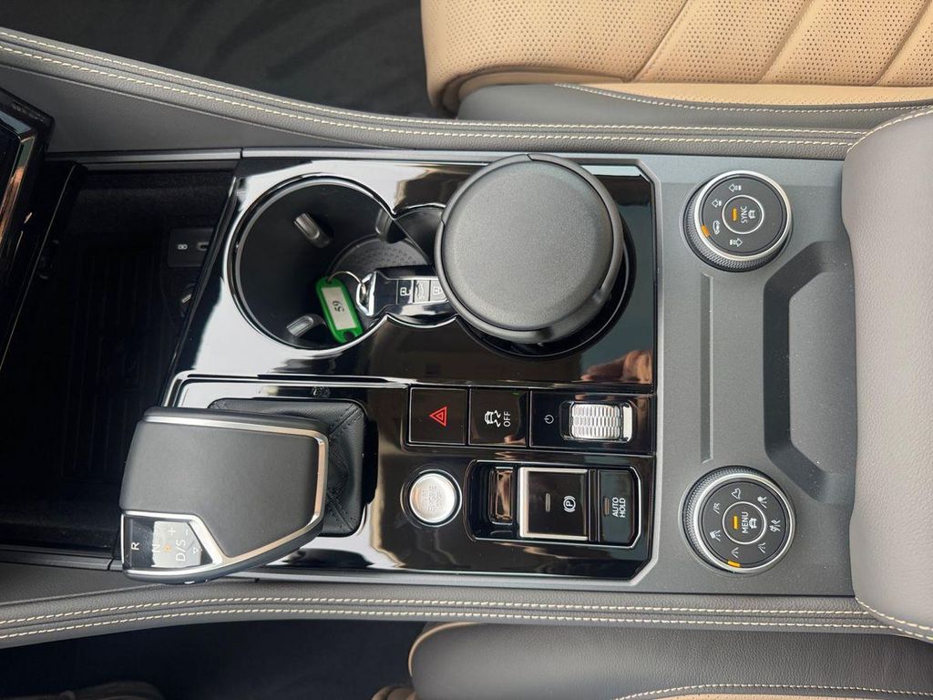 Volkswagen Touareg 2025