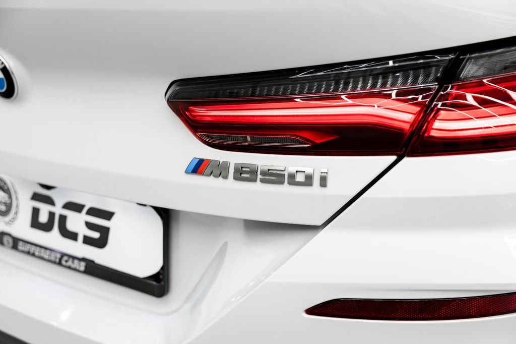 BMW M850 2021