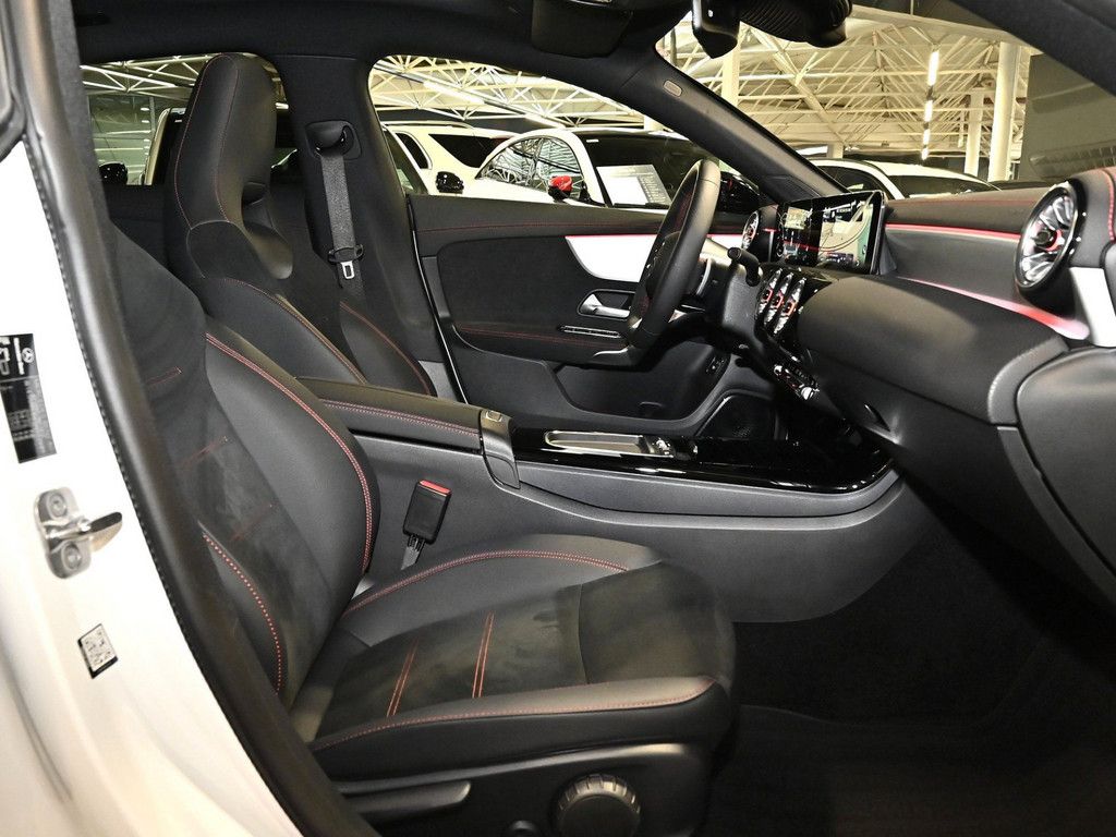 Mercedes-Benz CLA 180 Shooting Brake 2025