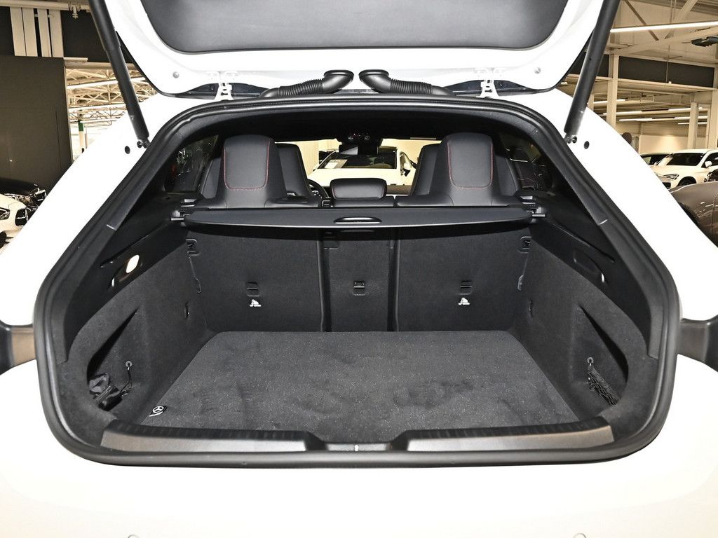 Mercedes-Benz CLA 180 Shooting Brake 2025