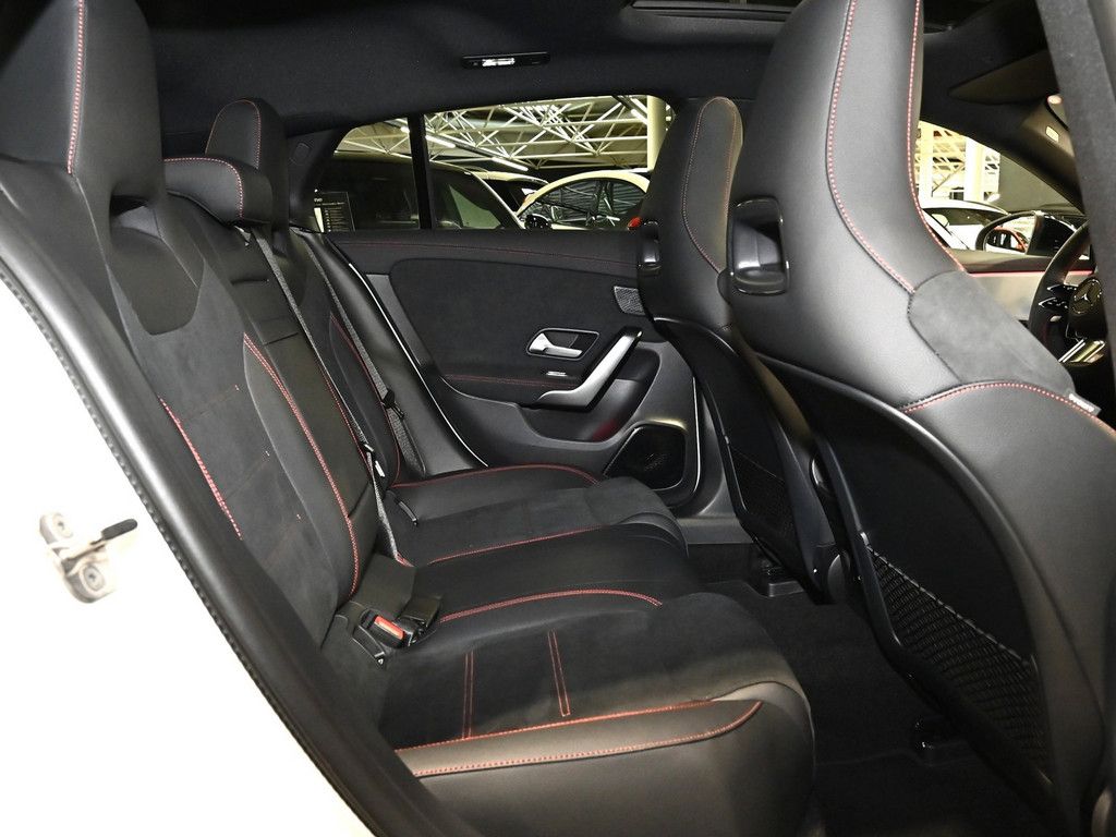 Mercedes-Benz CLA 180 Shooting Brake 2025