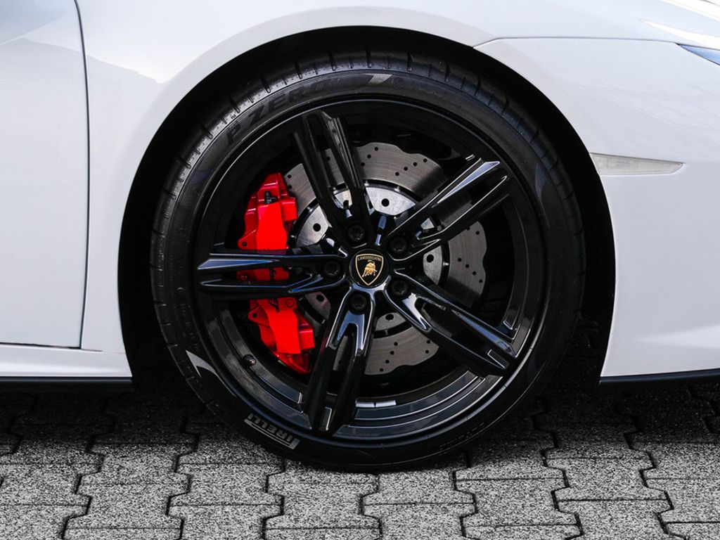 Lamborghini Huracán 2021