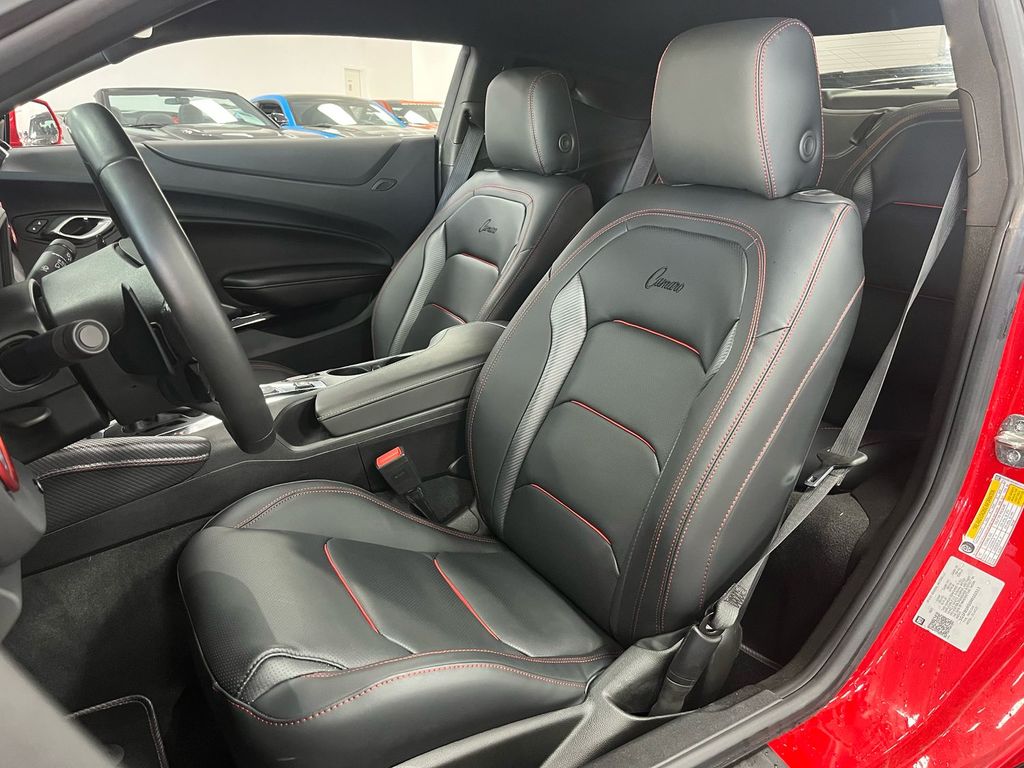 Chevrolet Camaro 2024