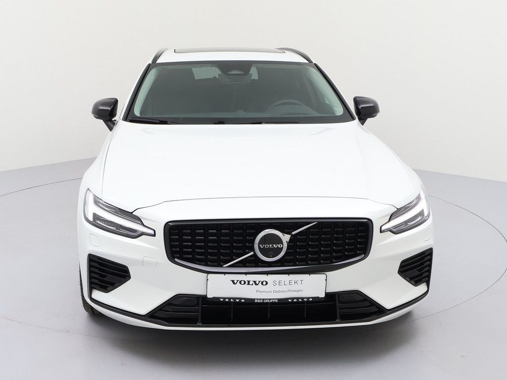 Volvo V60 2025
