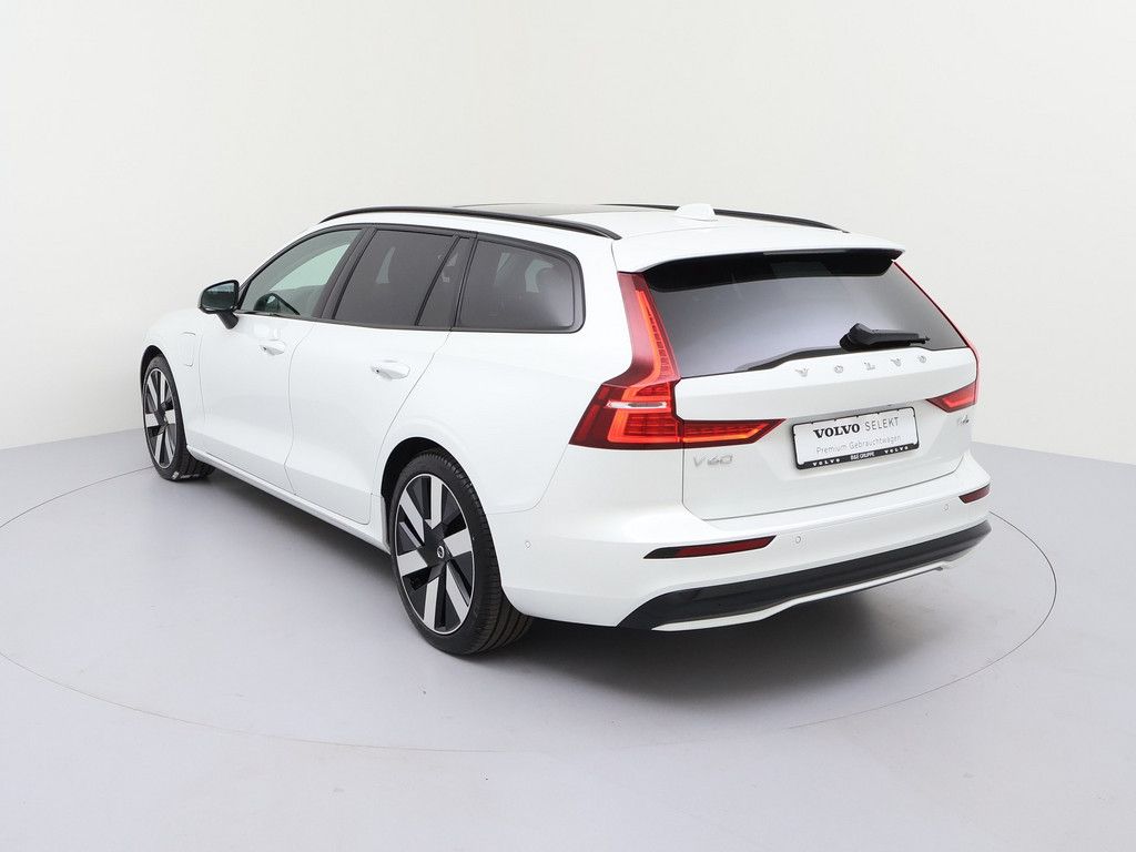 Volvo V60 2025