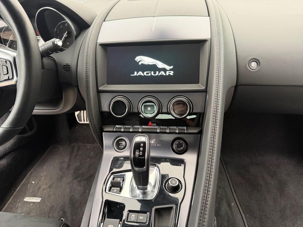 Jaguar F-Type 2020