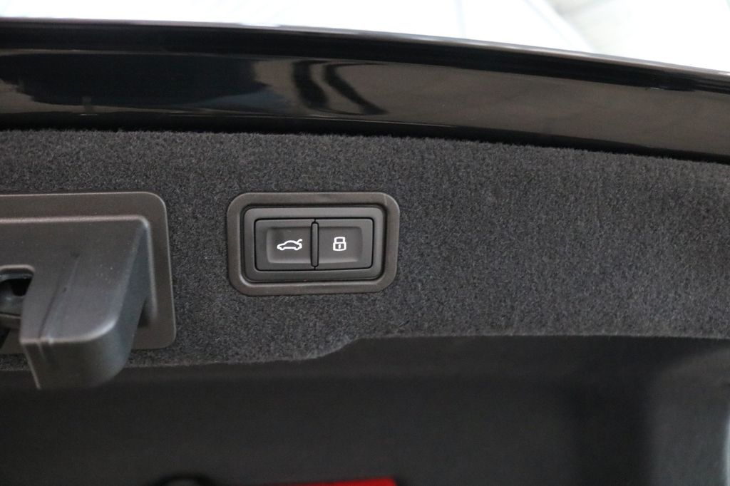 Audi A8 2022