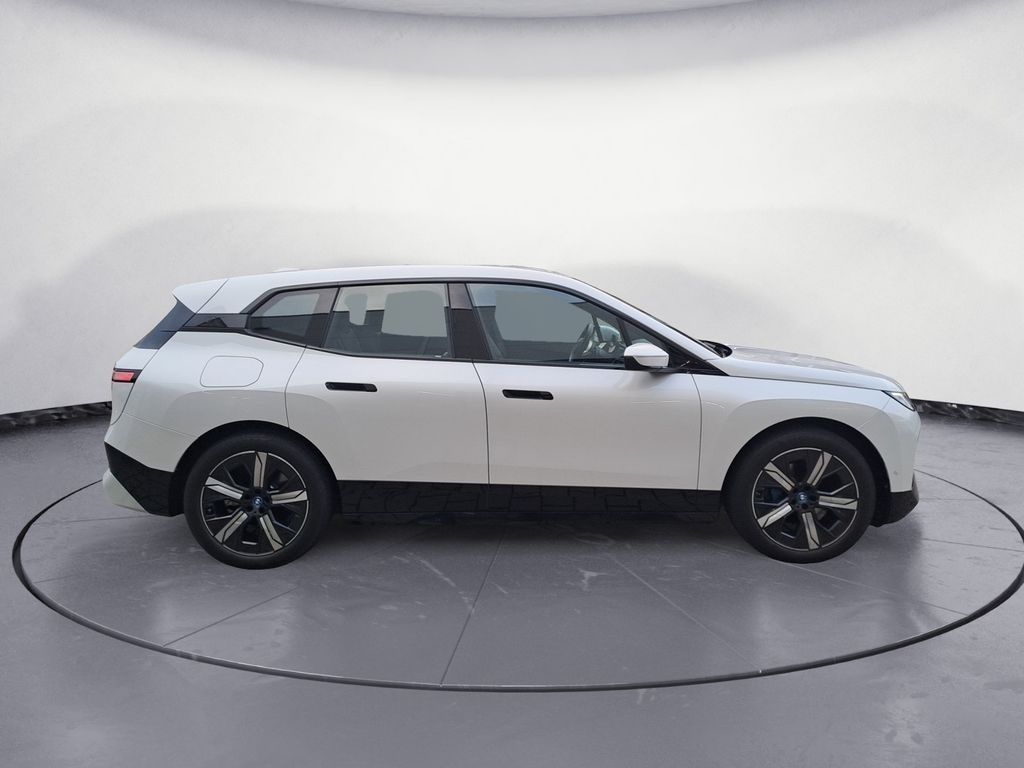 BMW iX 2023