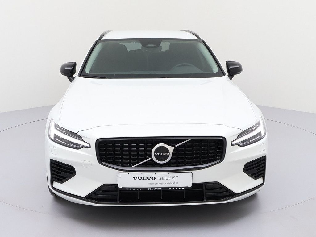 Volvo V60 2025