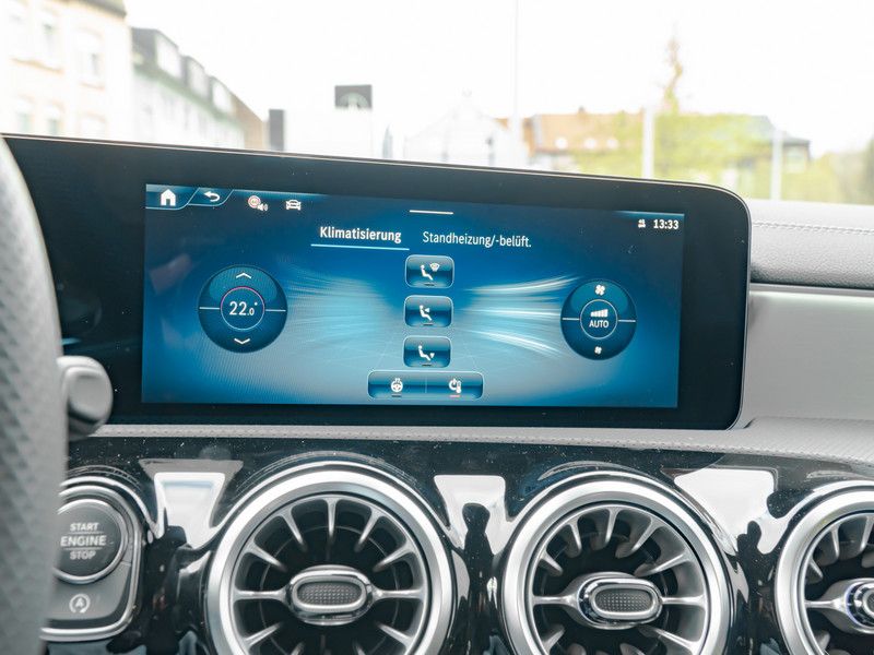 Mercedes-Benz CLA 220 2025