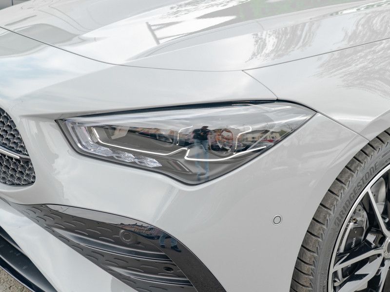 Mercedes-Benz CLA 220 2025