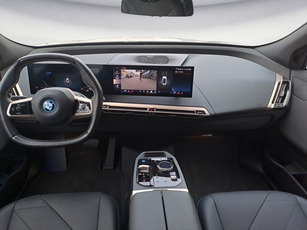 BMW iX 2023