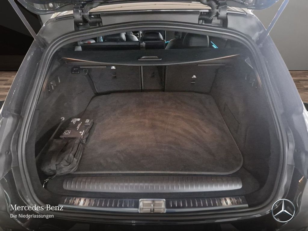 Mercedes-Benz E 300 2025