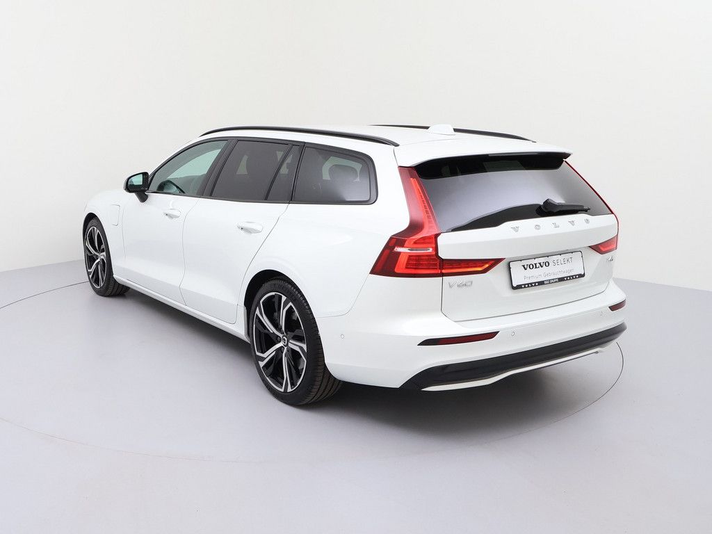 Volvo V60 2025