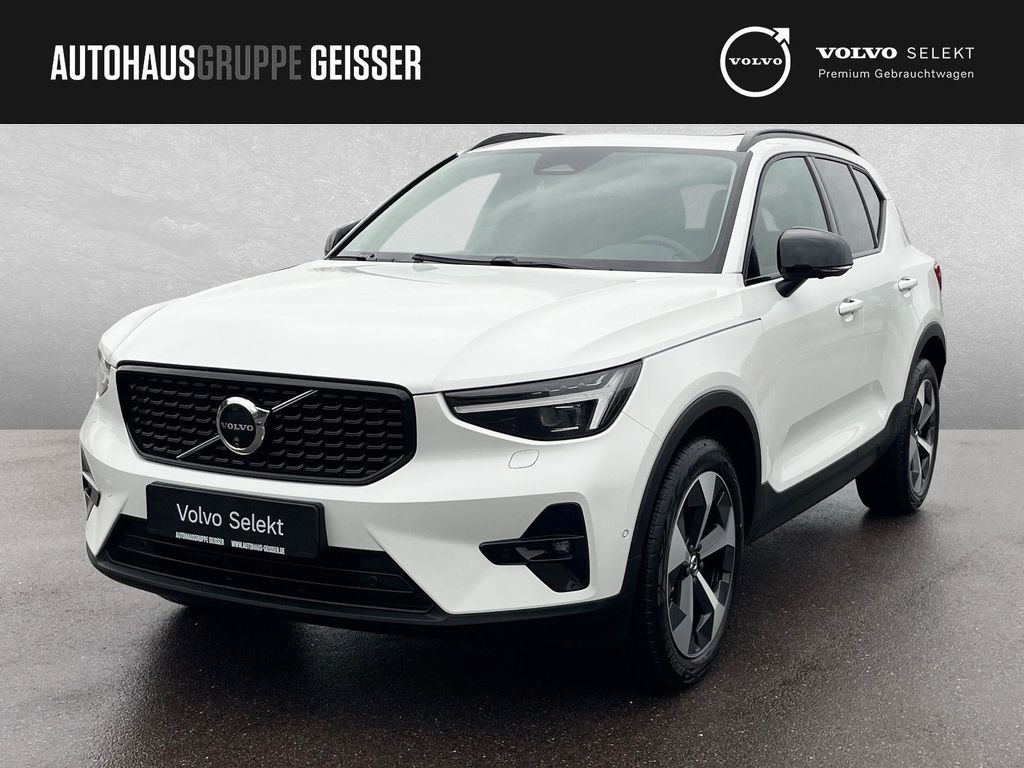 Volvo XC40 2025
