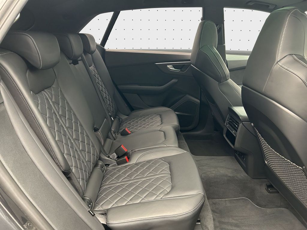 Audi SQ8 2025