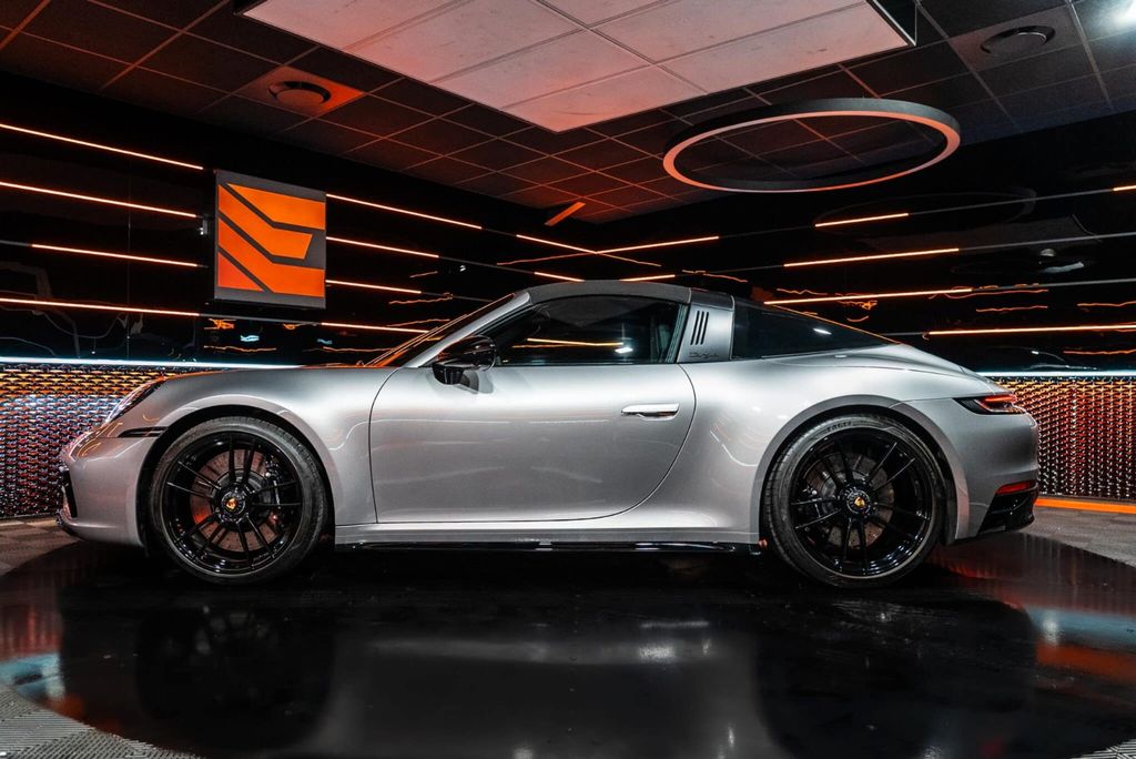 Porsche 992 2021