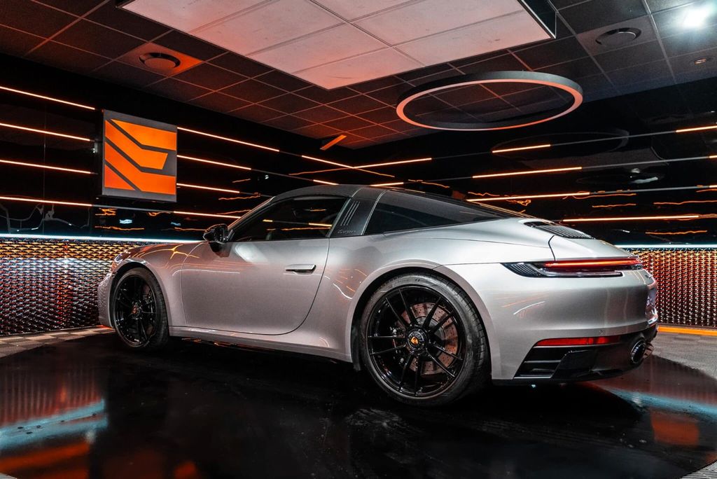 Porsche 992 2021