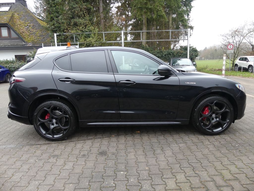 Alfa Romeo Stelvio 2025