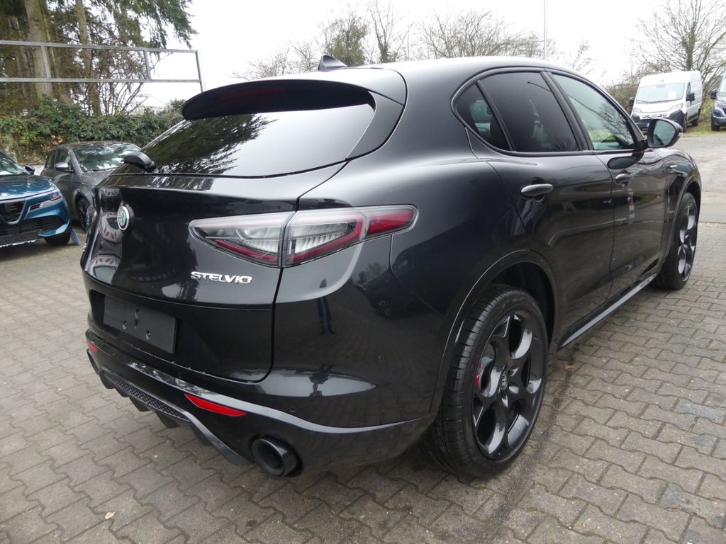 Alfa Romeo Stelvio 2025