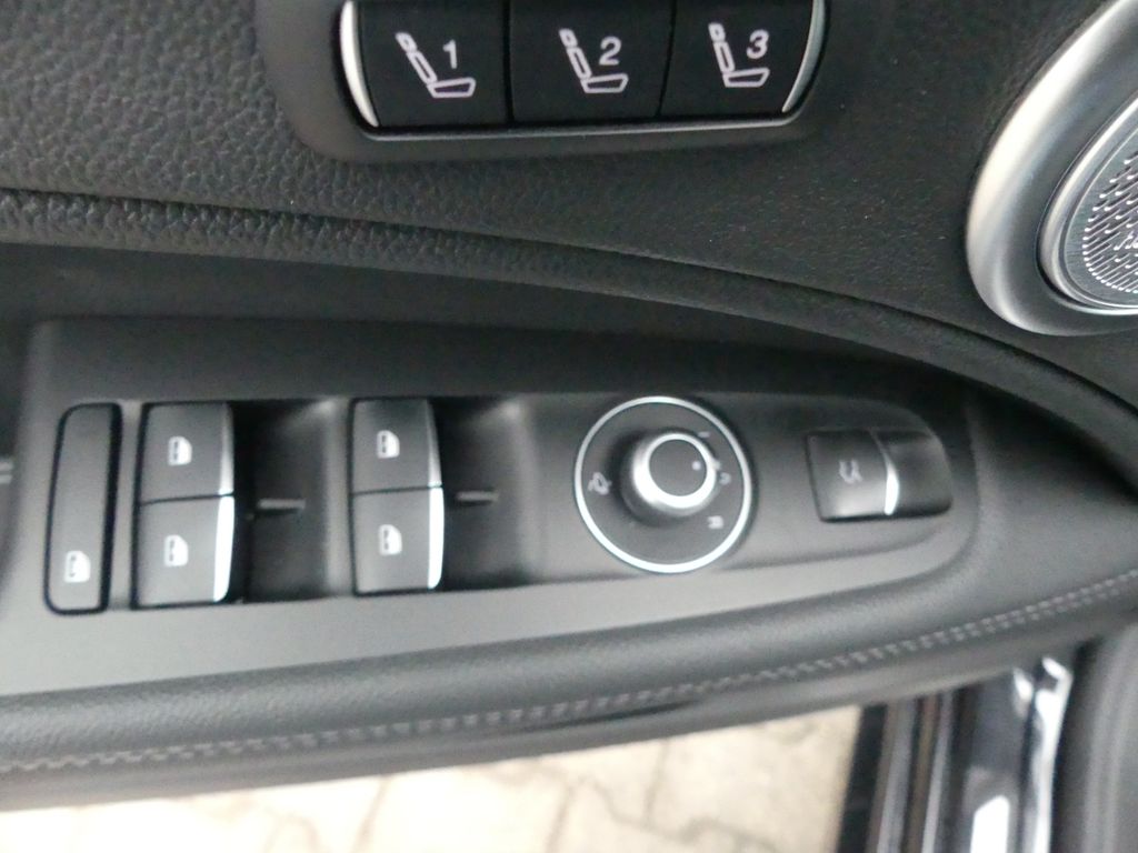 Alfa Romeo Stelvio 2025